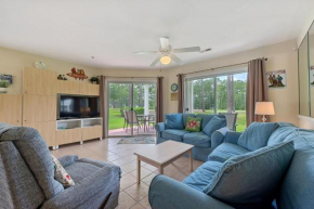 Fairway Golf Condo Close to Beach and Shopping condo